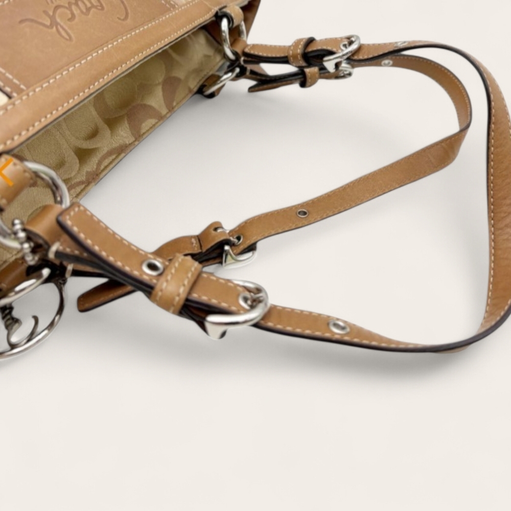 Coach Gallery Pleated Tote With Leather trim (2009) - Picture 3 of 15